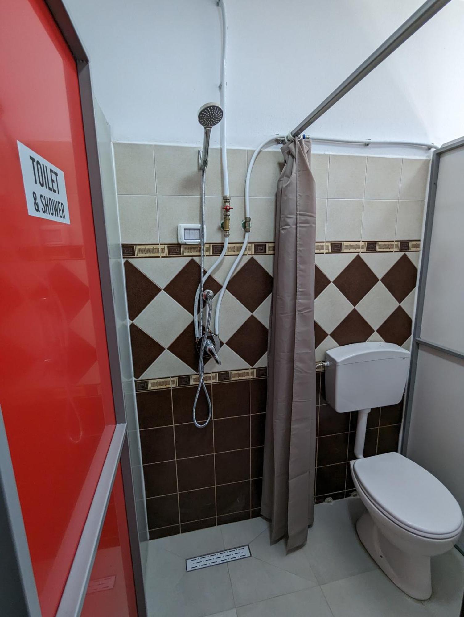 Tias Hostel Shkodra Kültér fotó
